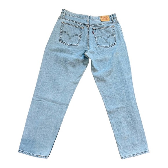 Levi’s 550 Relaxed Tapered High Waisted Mom Jeans - Picture 2 of 4